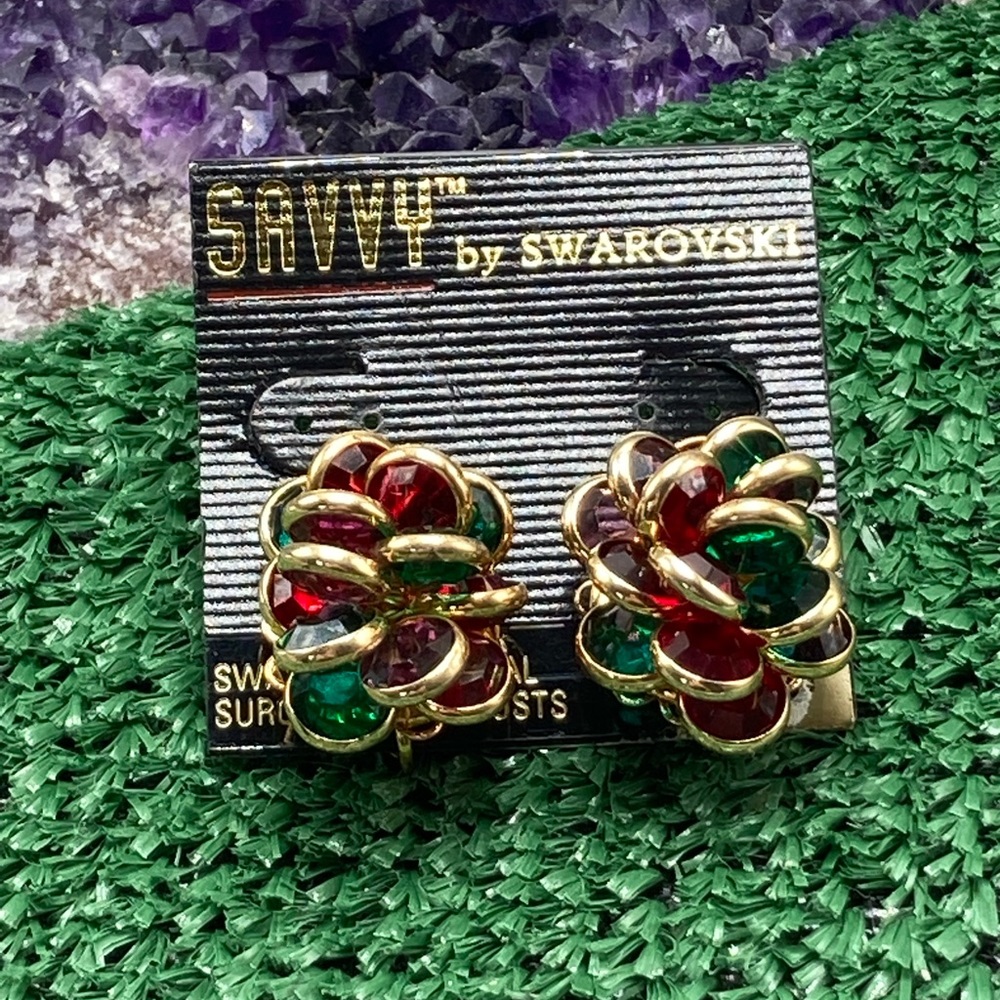 #18 NWT Clip women’s vintage cluster crystals Swarovski gold red green purple